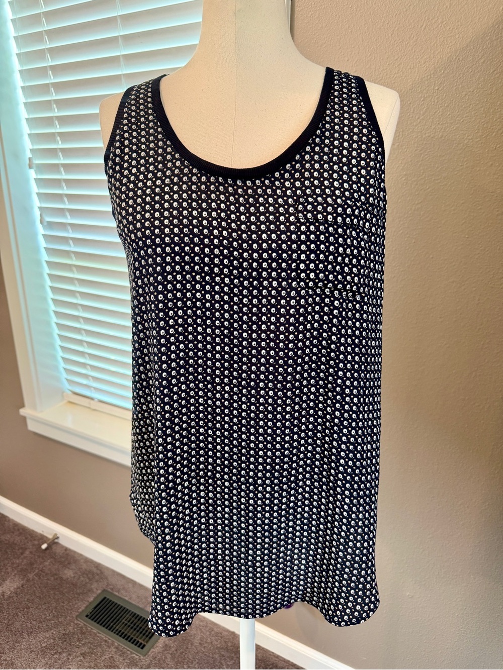 LOFT Navy and White Sleeveless Floral Tank